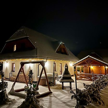 Vila Svistovka Stará Lesná Exteriör bild